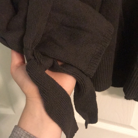 Prestwick and Moore drop hem sleeve sweater - Picture 3 of 4